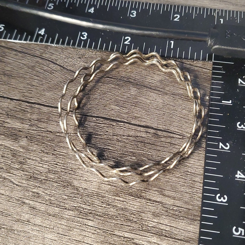 Wavy Silver Tone Ruffle Stack Bracelets B3403 - Picture 3 of 3